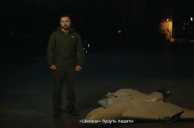 Zelenski s-a filmat în beznă, lângă o dronă iraniană doborâtă de armata Ucrainei. Ce mesaj a transmis lui Putin